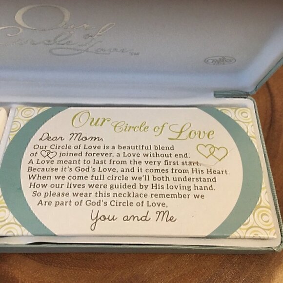 Circle of  Love Necklace for Mom | New in Box - Picture 2 of 6